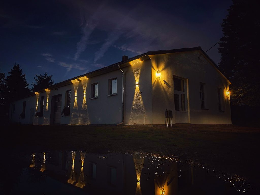 Kulturhaus Dambeck bei Nacht